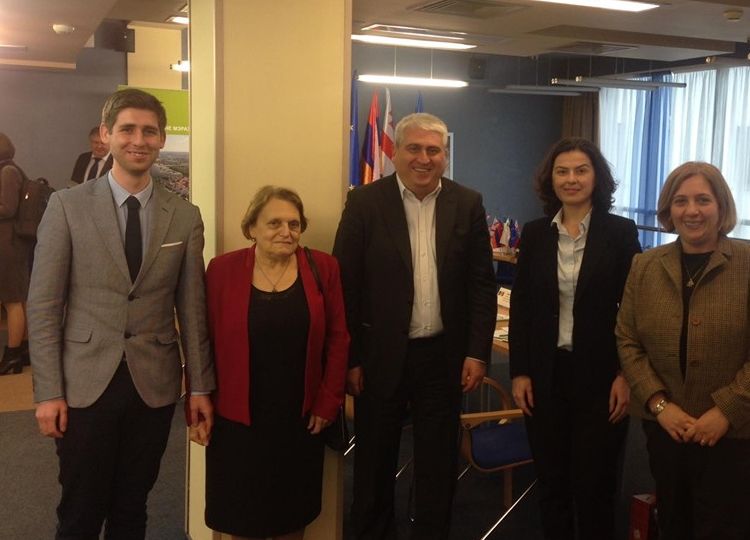 87521939_183227022974719_636512920611586048_n